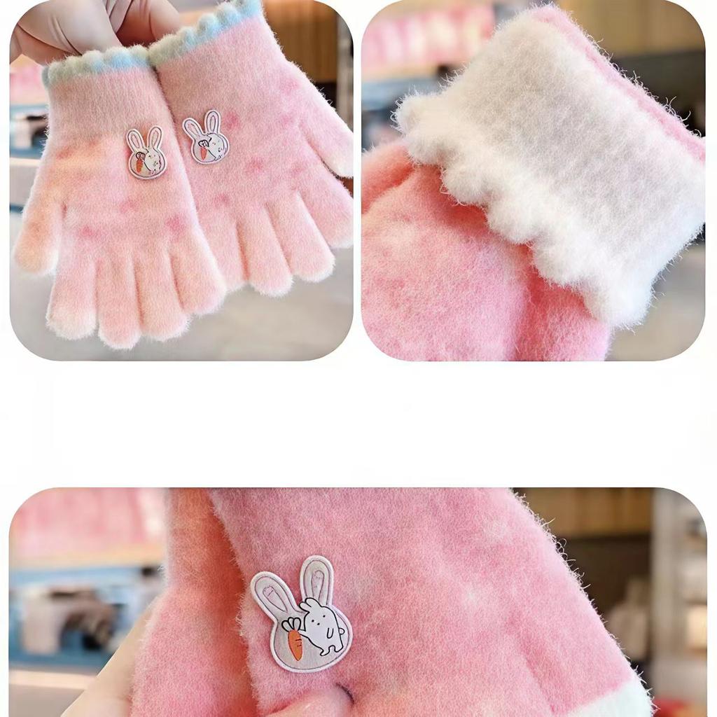Cute Cartoon Knitted Gloves for Children Aged 1-6 Soft Comfortable Thickened and Warm Gloves Suitable for Outdoor Activities