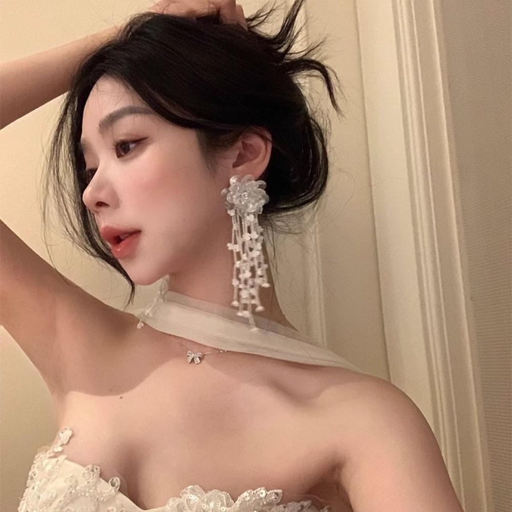 Zinc Zinc Alloy Crystal Beads Ear Drop Luxury Long Ear Drop Brilliant White Flower Earrings  Banquet