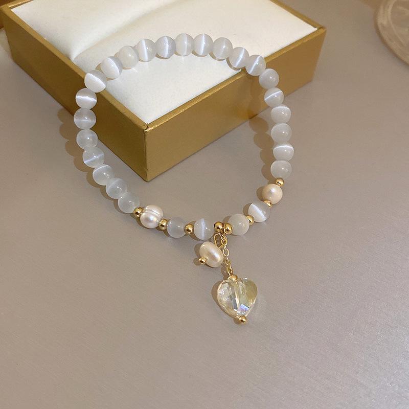 Elegant Pearl & Jade Double-Loop Bracelet: Chic & Stylish Jewelry for Women