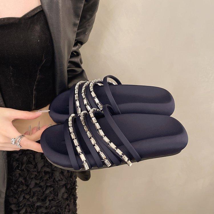 Bright Diamond Slippers Women's Summer Wear 2025 New Fairy Style Low Heel with Skirt Flat Bottom Set Toe Roman Cool Slippers