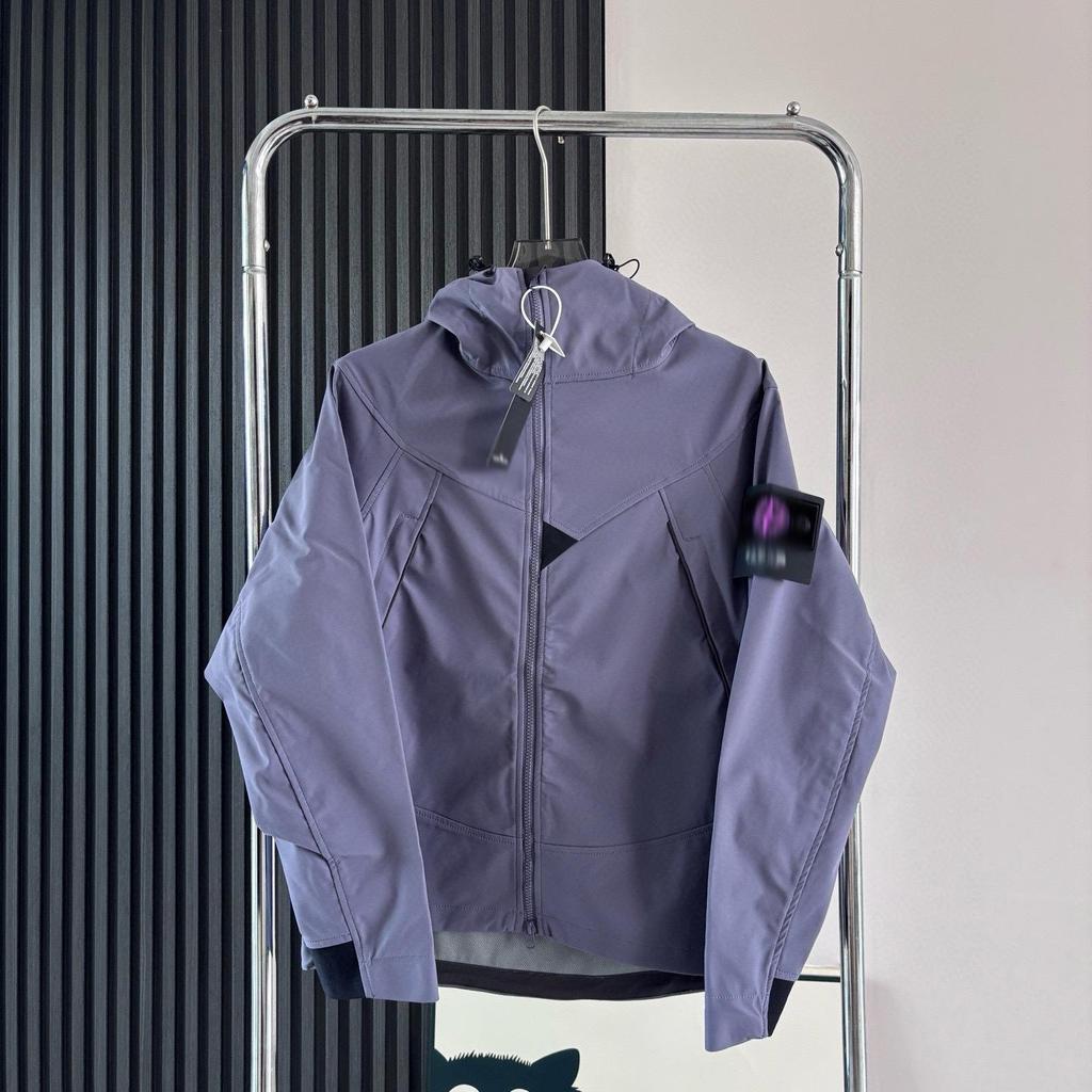 Stone Men's Hooded Windproof Workwear Jacket - American Style for Spring and Autumn