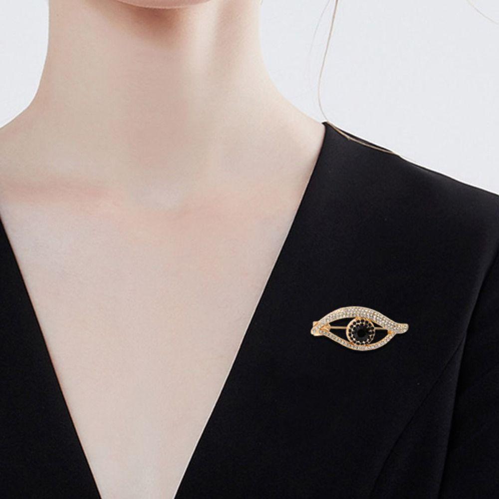Hollow Out Rhinestone Eye Brooches Decoration Banquet Clothes Pin Devil Eye Brooch Pin  Decoration