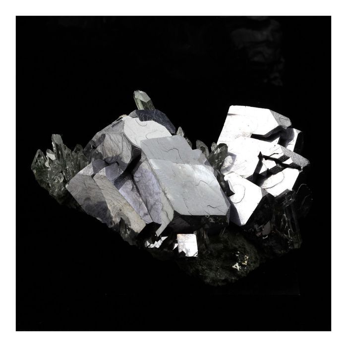 Pierres et Minéraux. Galène + Quartz. 877.0 ct. Madan, Bulgarie.