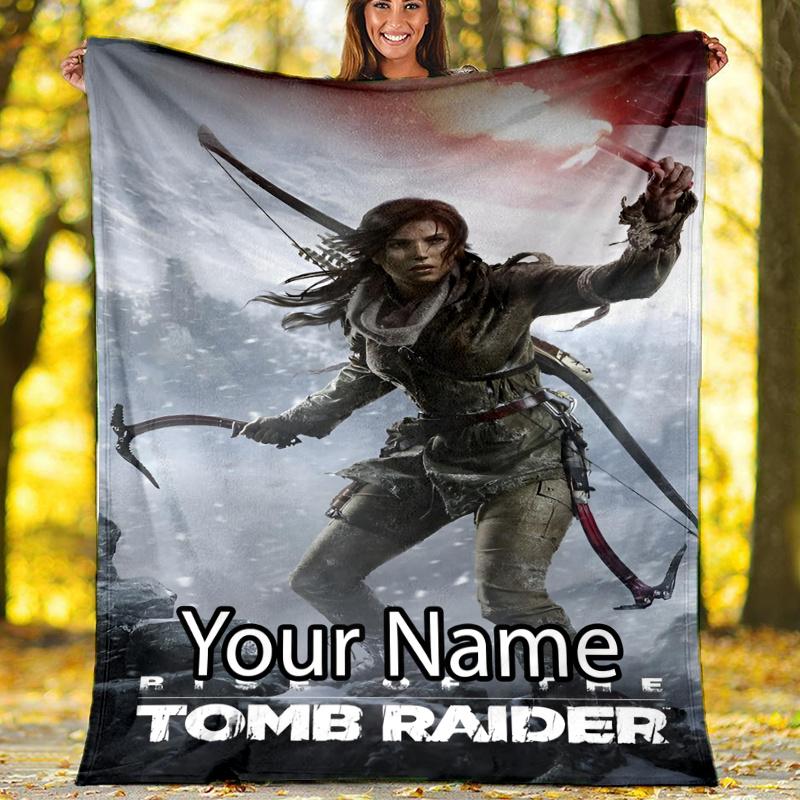 Pătură Imprimată Personalizată cu Nume - Tematică Tomb Raider - Perfectă pentru Canapea, Pat, Călătorii și Utilizare în Aer Liber | Lavabilă la Mașină, Confortabilă și Durabilă.