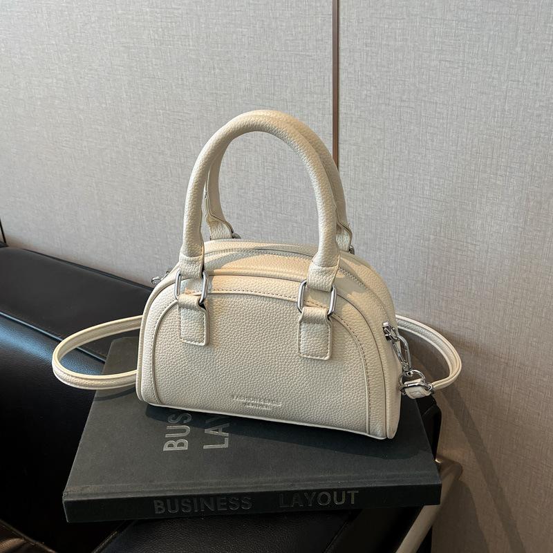 Small Bag Women's Retro New Fashion Messenger Bag Versatile Niche Portable Pillow Bag