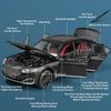 1:24 760LI M8 Sports Car Model Toy Sound Light Doors Opened Pull Back Shock Absorption Diecast Alloy Vehicles Models Kids Gifts