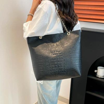 Today's Popular Portable Tote Bag, New Atmospheric Black Solid Color Simple Commuter Underarm Shoulder Messenger Bag