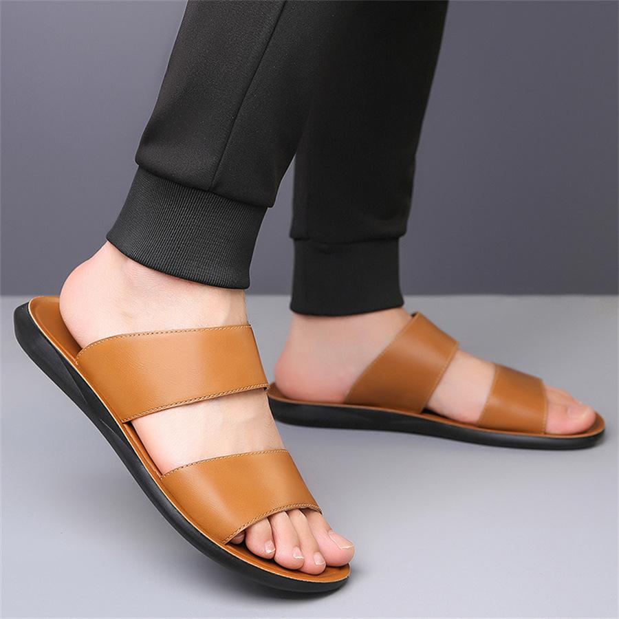 Designer Slippers for Men Summer New Casual Slipper High Quality Leather Slipper Outdoor Non Slip Flat Slippers Men Beach Slides
