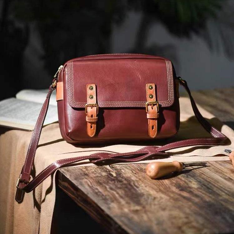Literary And Retro Youth Handmade Vegetable Tanned Leather Neutral Mail Carrier Bag First Layer Cowhide Casual Leather Messenger Women'S Bag Square