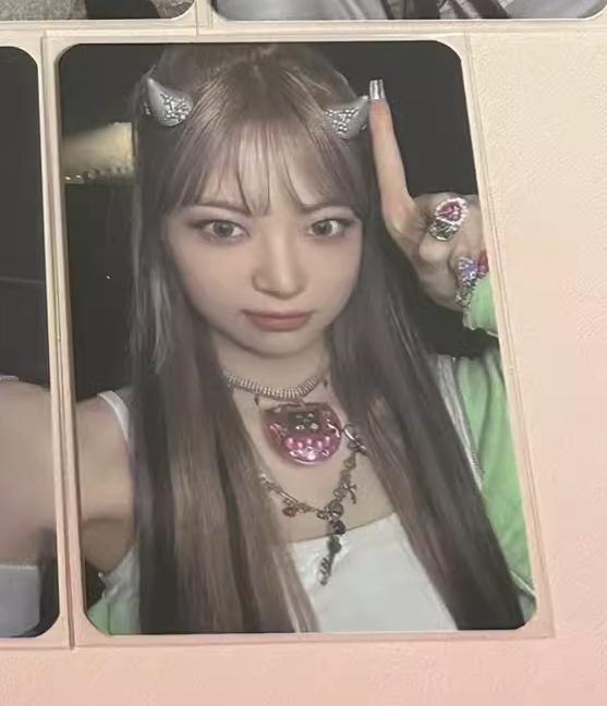 [USED] Lu Seraphim Eun Chae EASY JOEUNMUSIC Autograph Session Limited Trading Card
