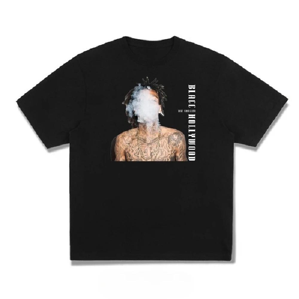 

Футболка свободного покроя из хлопка с принтом Wiz Khalifa Rap Hip-hop Artist 2025 года для мужчин и женщин, высокое качество, короткий рукав S чёрный