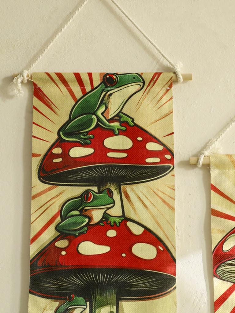1pc Boho Mushroom and Frog Tapestry Wall Hanging, Retro Jungle Art Decorative Tapestry Banner,Wall Decor for Living Room Bedroom