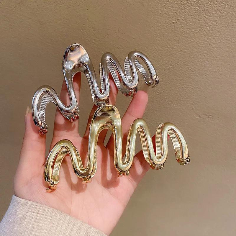 Punk Simple Vintage Gold Silver Metal Large Hair Claws for Women Accessories Shark Catches Clips Hairpin Headwear