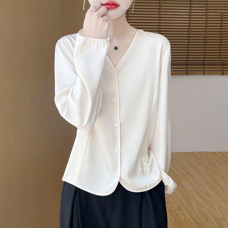 

Women s Luxury Satin Blouse Long Sleeve Loose V-Neck Shirt Spring and Summer M