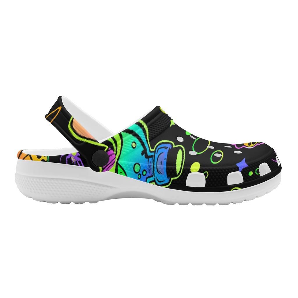 White EVA Clogs with Floral Skull Print, Lightweight Slip On Garden Shoes, Breathable Beach Sandals, Indoor Outdoor Slippers for Men Women