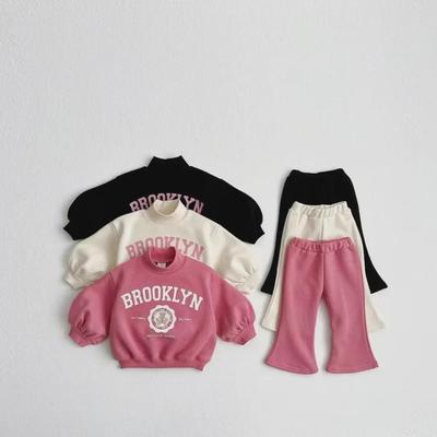 Conjunto de Invierno para Bebés Niñas Coreanas: Conjunto de Dos Piezas: Suéter con Cuello Alto y Pantalones de Campana con Felpa