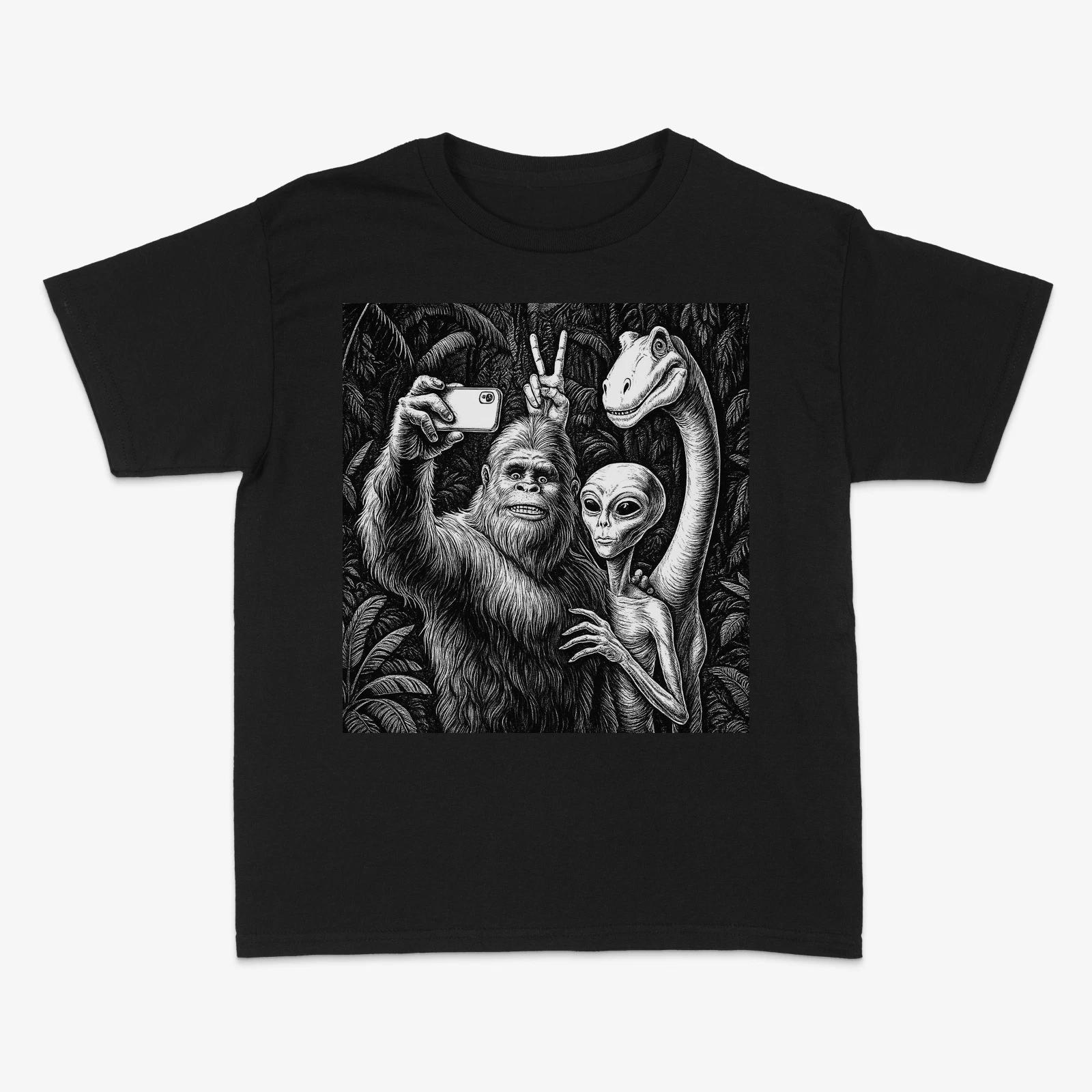 Funny Bigfoot Alien Loch Ness Monster Shirt, BigFoot Selfie Funny T-shirt S