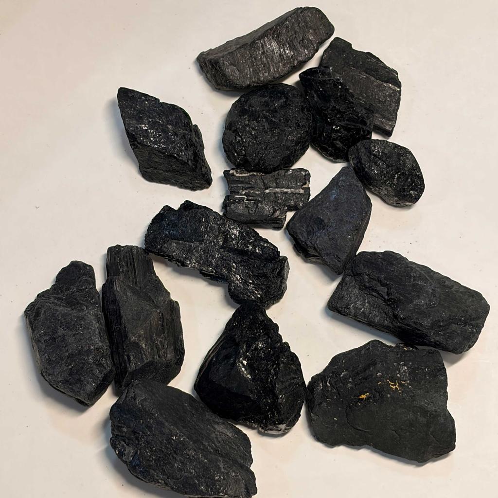 Natural Black Tourmaline Tumbled Chips 100g Irregular Shape 1.5-2.5 inches for Jewelry Making DIY Home Decor Crystal Pieces Bulk