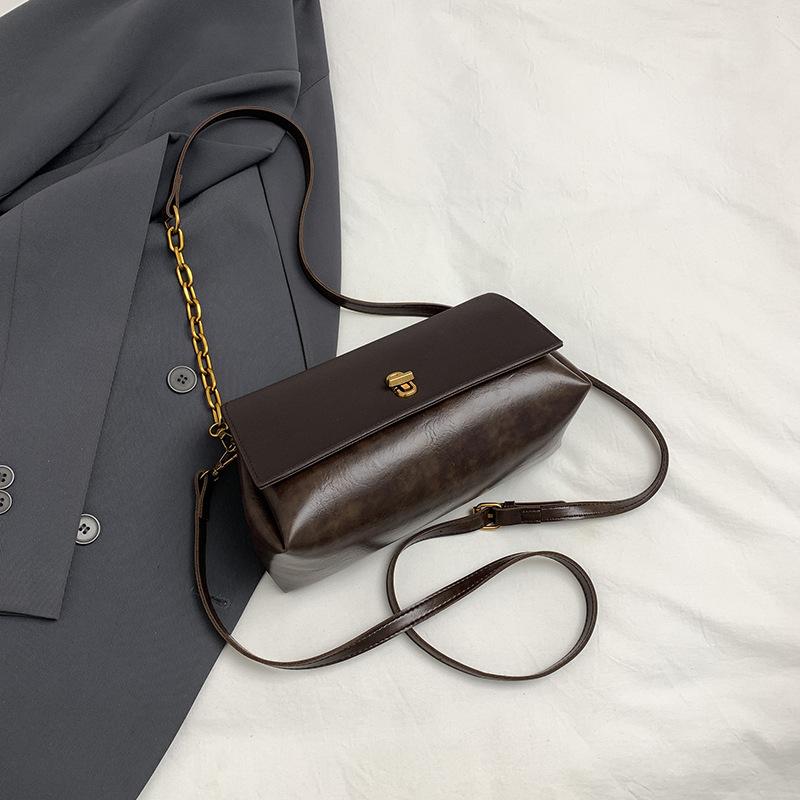 

Handbag bag women s new soft leather fashion work shoulder bag oil wax leather retro Maillard messenger bag коричневий