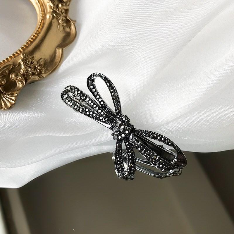 Stylish Alloy Bow Hair Clip – Trendy Adult Hair Accessory