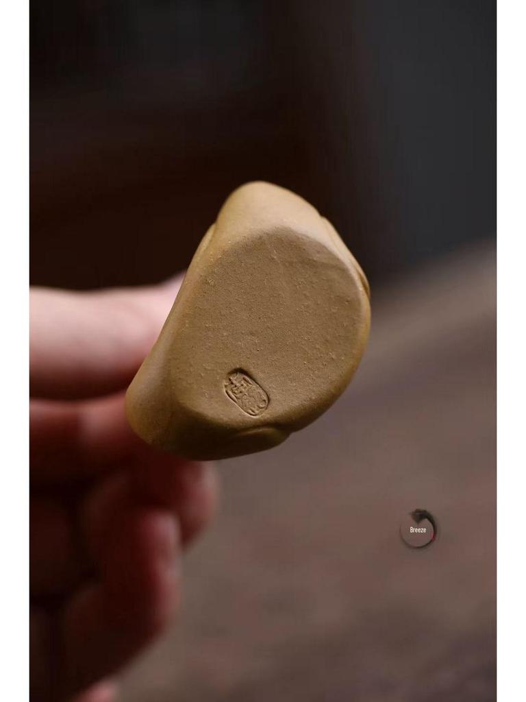 Yixing Zisha Handmade Tea Pet: Formless Buddha Incense Holder for Zen Tea Tray Ornament