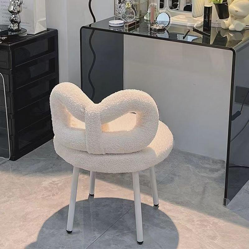 Comfortable Makeup Chairs Living Room Chair Household Dresser Backrest Stools Accessories Bedroom Luxury Relaxing Soft Furniture