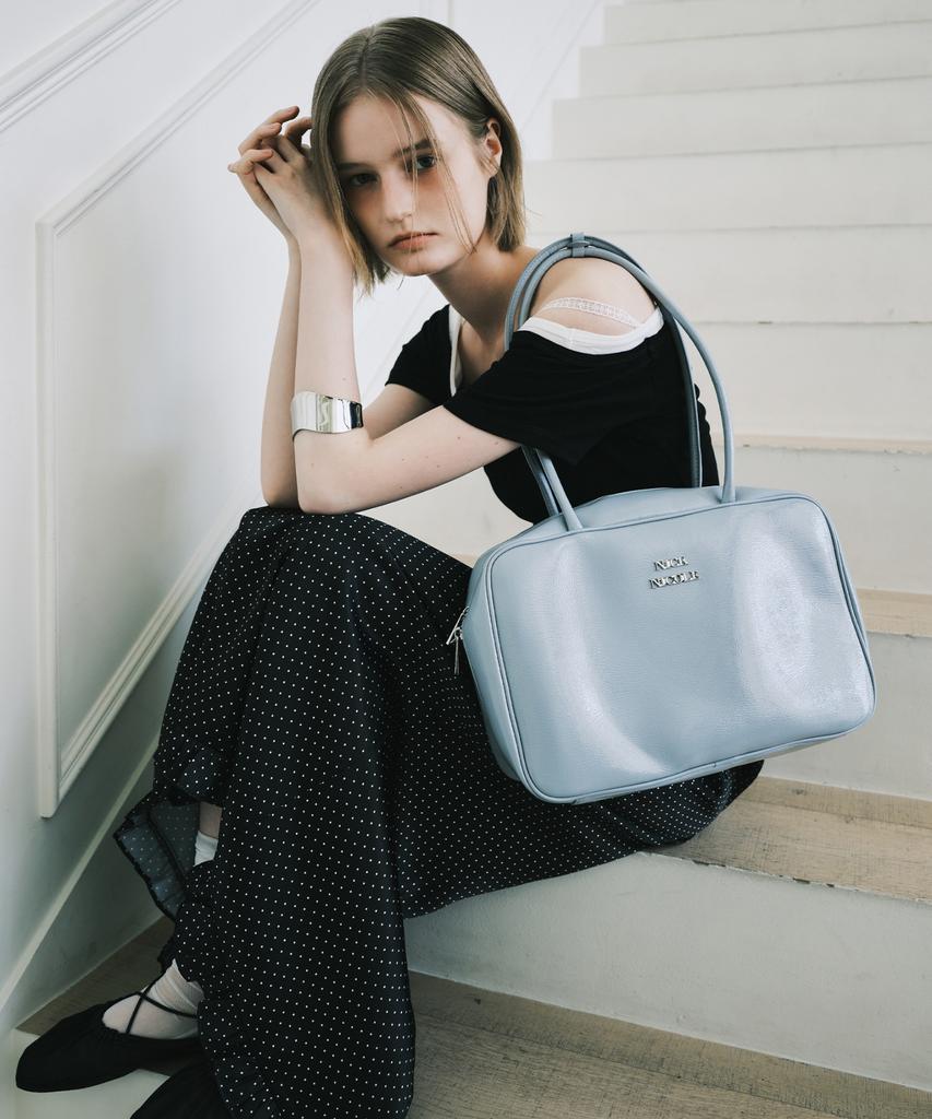 Nick&Nicole Nicole Logo Minimal Square Bag_Sora