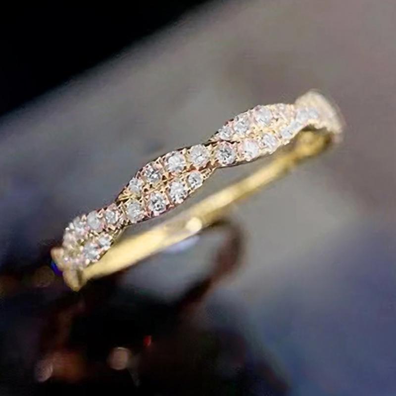 Mode Ring mit verdrehter Kante, Schlichter und nicht monotoner Ring, Modischer vielseitiger Twist Light Luxury Ring