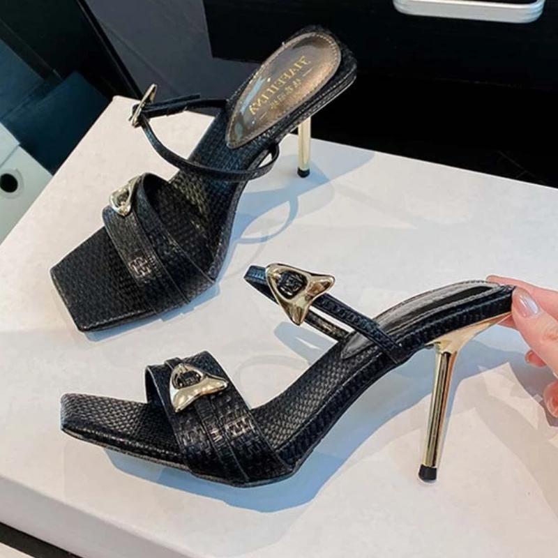 Fashion Fashion Metal Love Buckle Design Brand Slippers Women Sexy Open Toe Thin Heel Slide Sandals Elegant Comfort Sandalias De Mujer