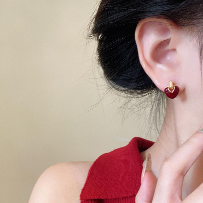 Cercei eleganți inimă roșie cu glazură scursă: Stil Retro Francez pentru Femei
