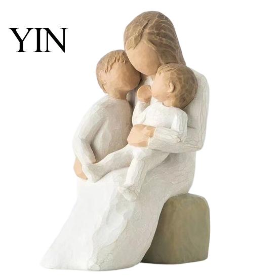 Nordic Style Bedroom Decor Mother Holding Baby Figurine, Resin Family Love Statue for Desk, And Child Heartwarming Home Ornament, Gift New Mom Shower