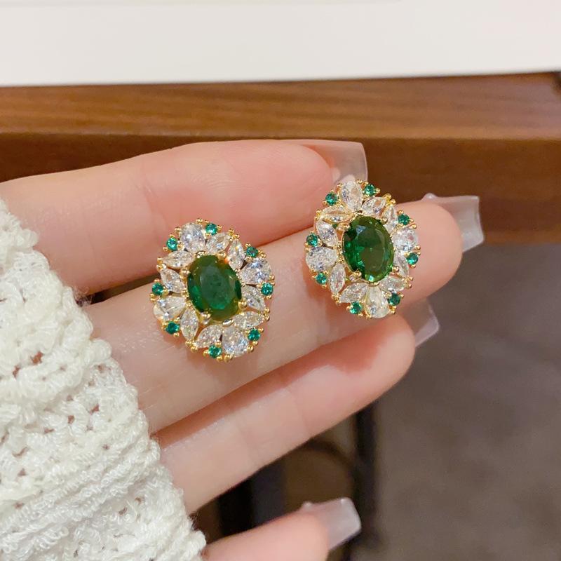 Light Luxury Zircon Emerald Diamond Earrings Temperament Fashion Retro High-end Earrings All-match Super Flash Earrings