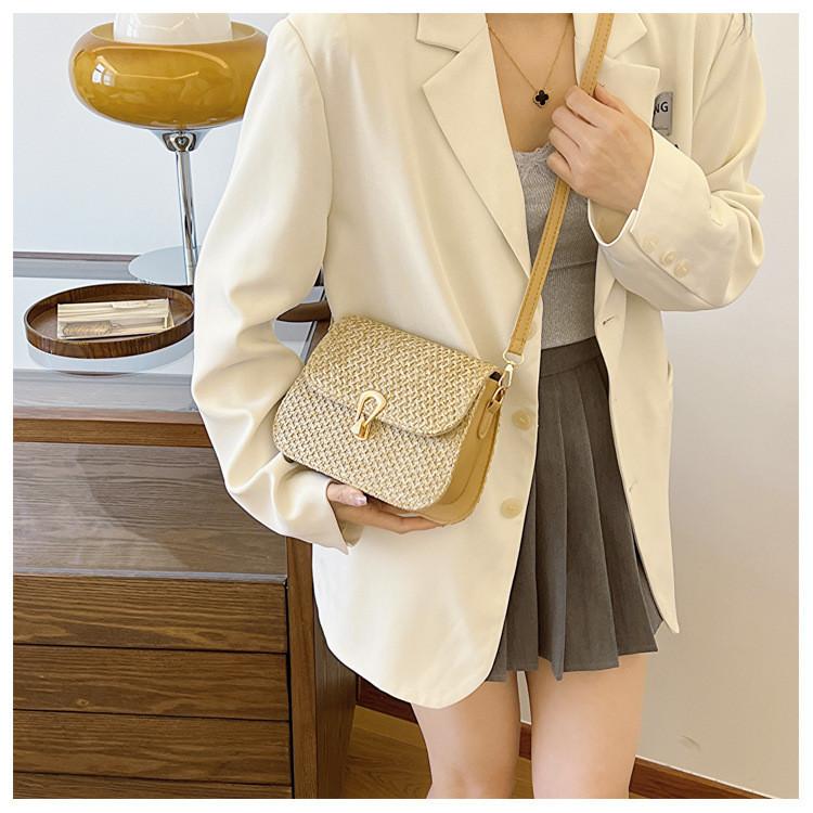 2024 New Fashion Woven Bag Stylish Chain Shoulder Bag For Daily Commuting Beach Bag