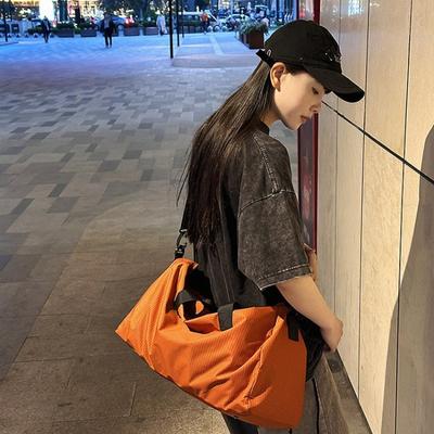 Großvolumige Frühling-Sommer neue Trend Tragetasche schlichte Nische Single Shoulder Schräg Umhänge Nylon Tasche