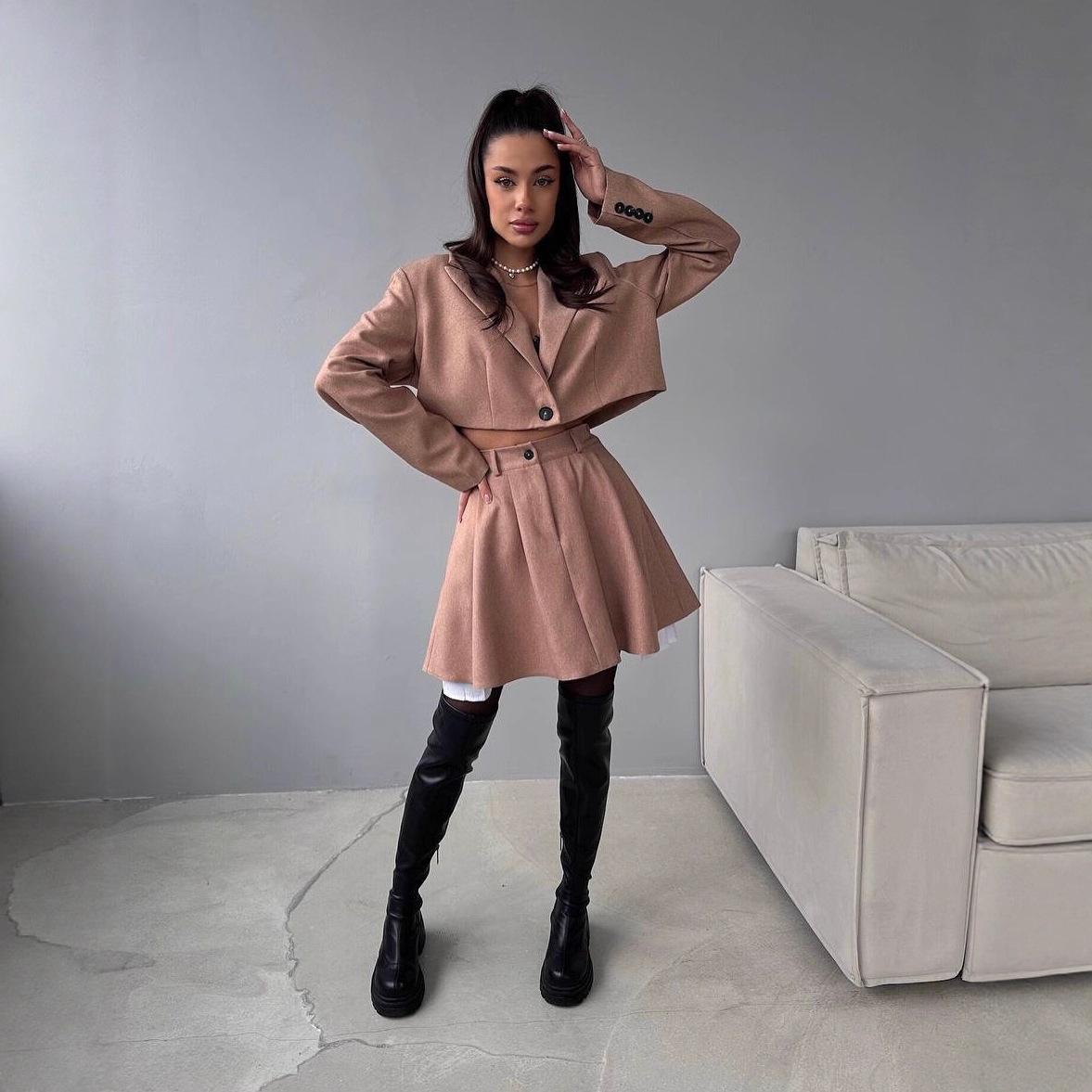 

Женский осенний костюм-кардиган 2025: Короткий жакет и юбка с акцентом на талии в европейском и американском стиле XS хаки