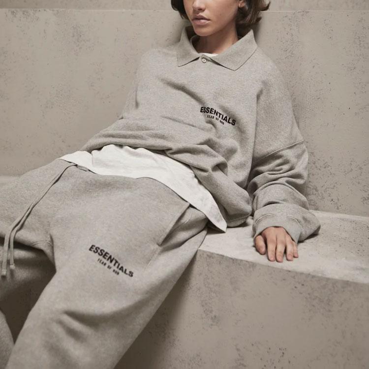 Fear of God Essentials Essentials Logo Print Velours Freizeit Langarm Polo Herren Oberteile Hellhafer FOG-SS22-496