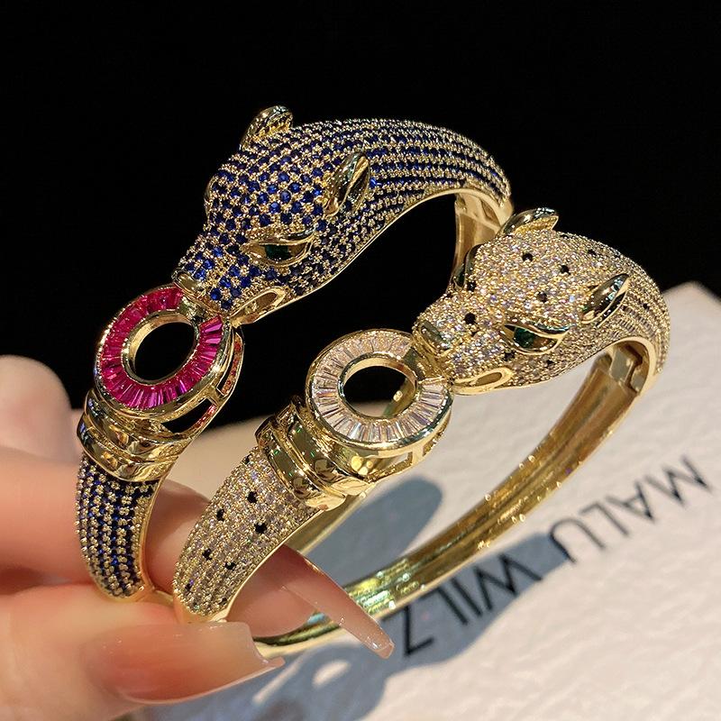 European and American new fashionable classic atmospheric bracelet, classic style of snake bracelet