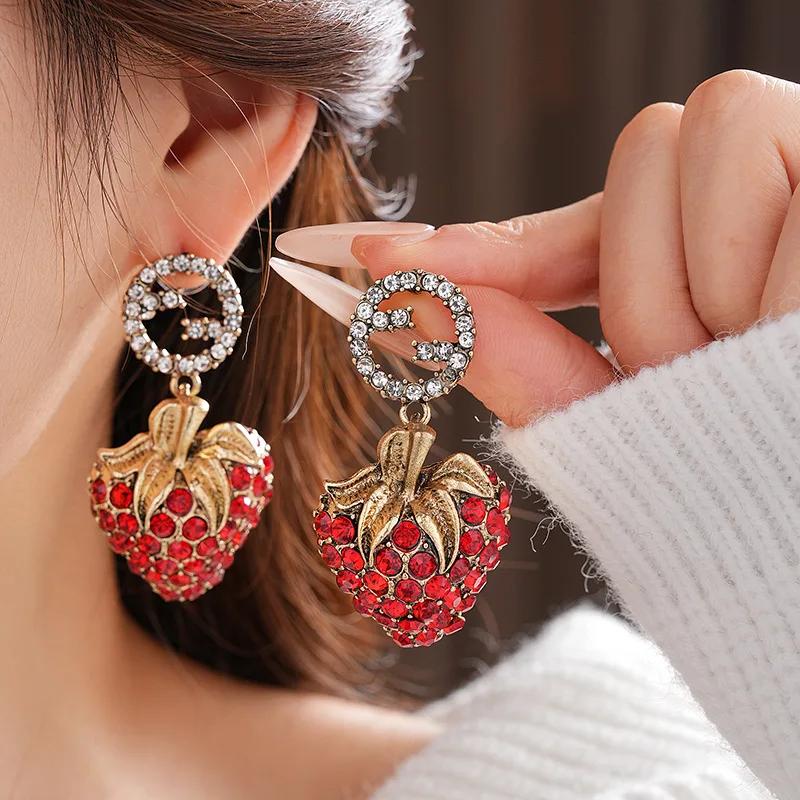 Red Strawberry Earrings for Women Retro Temperament 2025 Korean Fashion Drop Earring Light Luxury Girl Zircon Gifts