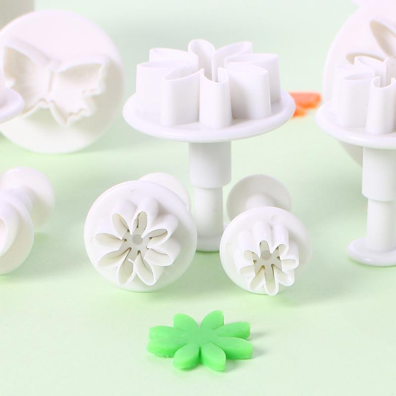 33PCS/Set Various Shape Cake Mold Flower Heart Star DIY Fondant Cake Embossing Tool  Easy To Remove Home Kitchen Accessories ZYF