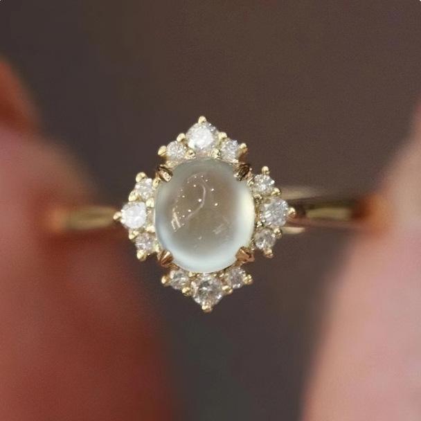 Hong Kong Style Cat's Eye Stone Crown Ring: Elegant, Versatile, and Stackable Women's Luxury Piece