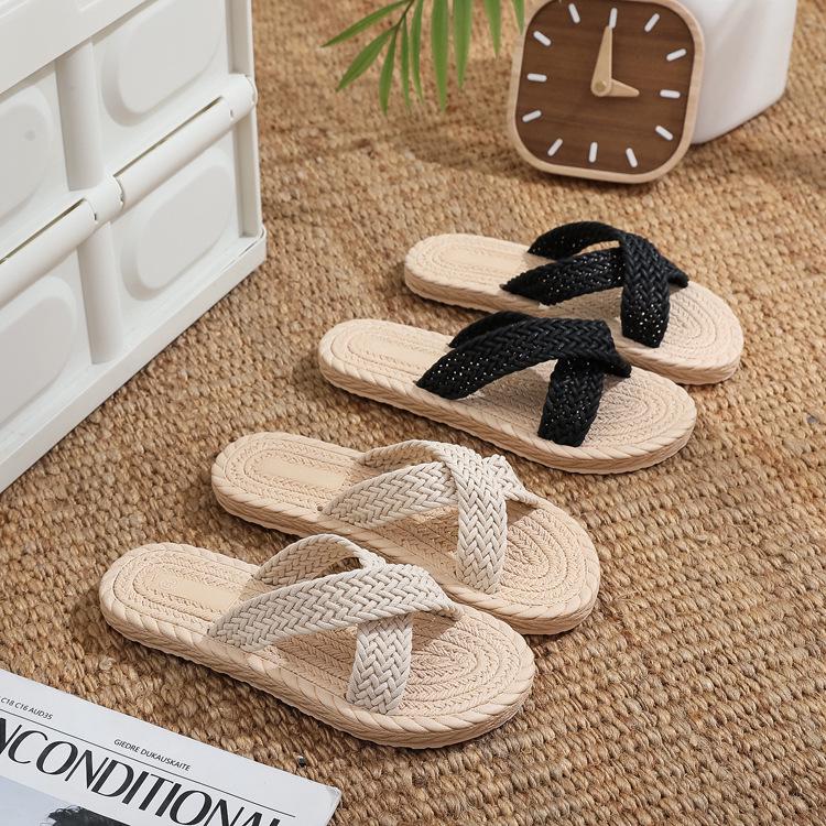 Women's Trendy Fashion Cross Strap Beach Slippers - Casual Rubber Sole Sandals