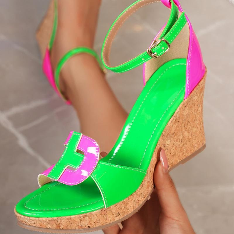 Fashion Patchwork Patent Leather Women Slide Sandals Pointed Toe Wedges Designer Sandals Fashions Sexy Open Toe Large Size Women Shoes