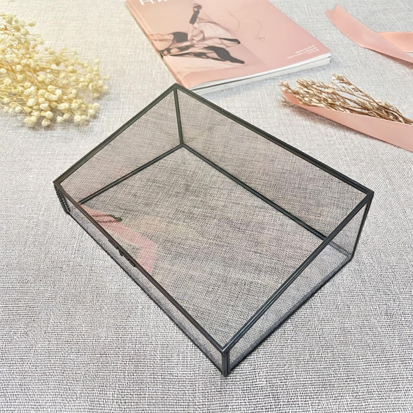

Modern European Desktop Organizer for Jewelry, Cosmetics, and Office Supplies