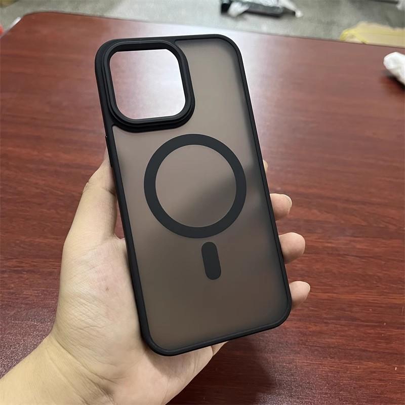 Applicable To IPhone17 Soft Color Magnetic Phone Case Skin Feeling Apple 16proMax Anti Fall 15 Anti Fingerprint Protection Case