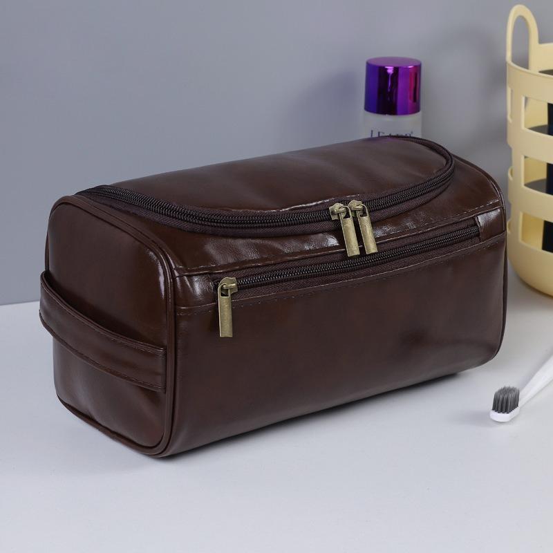 

1pc Leather Dopp Kit Toiletry Bag, Hanging Large Capacity for Travel, Unisex Vintage Grooming Organizer Case, Makeup Bags