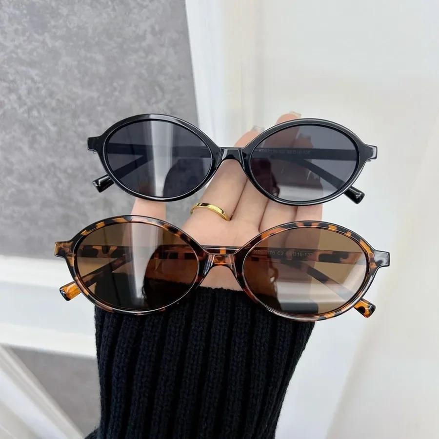 Designer Brand Oval Sunglasses Women Men Geometric Small Frame Sun Glasses Female Mirror Colors Stylish Fashion