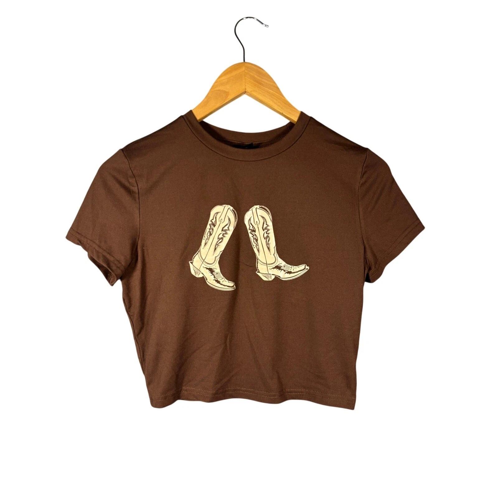 

Brown Cropped T T-Shirt Western Cowboy Boots Graphic Print Women Size S XL