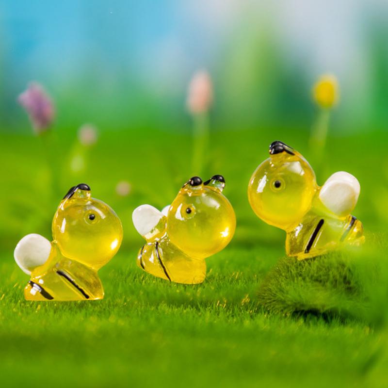 6Pcs Cartoon Luminous Bee Figures Lovely Resin Miniature Bee Figurines Decoration Ornaments Home Decoration Accessories