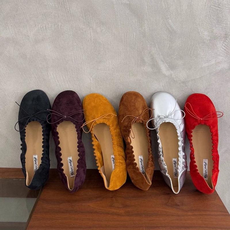 Fashion SUOJIALUN Autumn New Brand Women Flat Shoes Fashion Round Toe Pleated Shallow Slip On Boat Shoes Soft Flat Heel Single Shoes