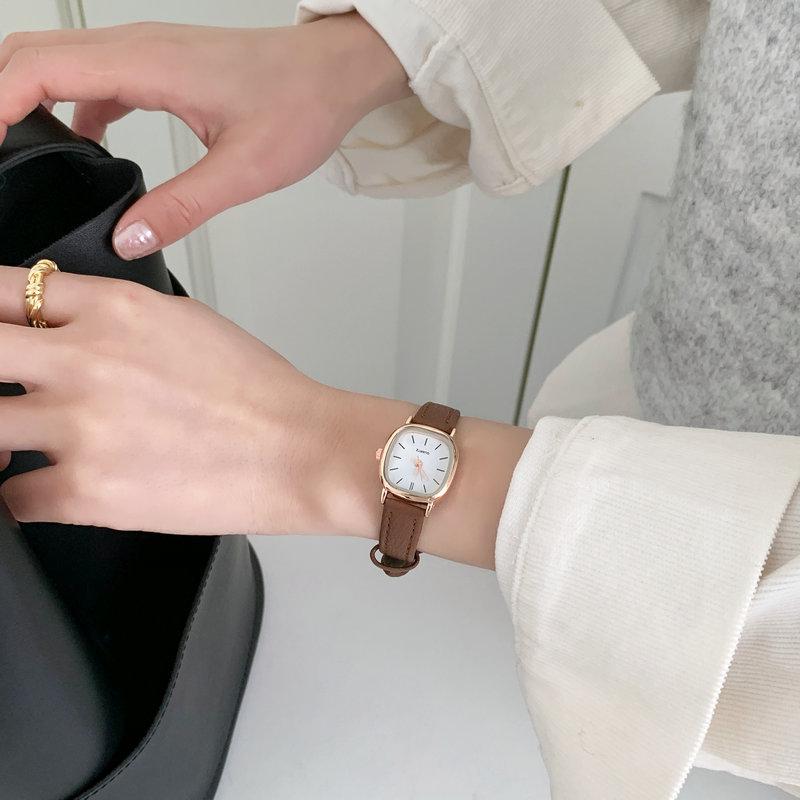Watch Female Niche Light Luxury Female Student Literary And Simple Temperament Wind Small Square Watch Belt Women'S Quartz Watch
